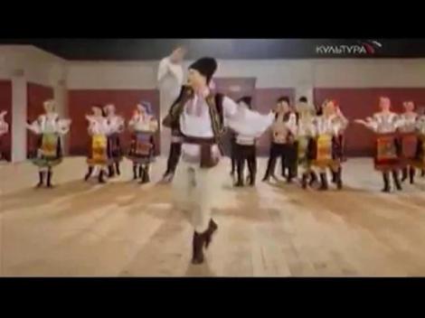 Te unge pe suflet! “Ciocârlia” pusă în scenă de un coregraf rus!