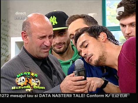 Microfonul minune. Invenția destinată artiștilor îndrăgostiți de playback