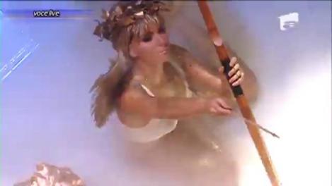 Pepe, eşti FABULOS! Dolores O'Riordan, reprezentaţie de gală