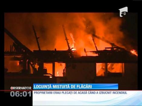 O familie a pierdut tot ce avea din cauza unui scurtcircuit!