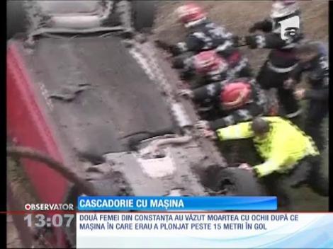 Două femei din Constanţa au căzut cu maşina într-o râpă