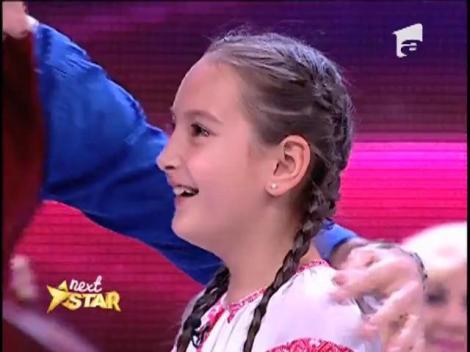 Denisa Ungureanu, impresionată pâna la lacrimi de cadoul primit din partea Lorei!