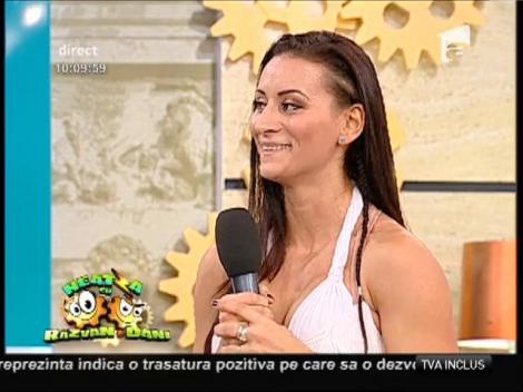 Roxana Chiperi, sexy antrenoarea de fitness