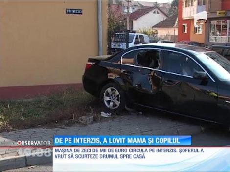 Spulberaţi pe trotuar de un bolid de lux