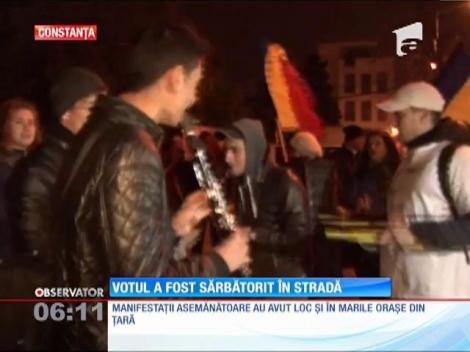 Votul a fost sărbătorit în stradă