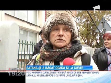 Disputa pe ora de religie din şcoli e departe de final