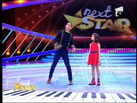 Parcă e o păpuşică! Alexandra Preda s-a născut pentru a cânta pe scenă, în aplauzele a mii de oameni