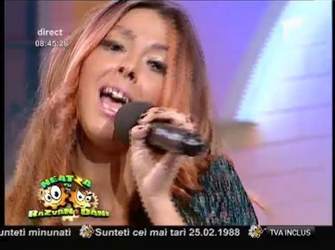 Jessica D - "Dă-mi cu high"