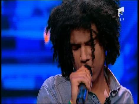 Righteous Brothers - Unchained Melody. Vezi aici cum c&acirc;ntă Nicholas Sealey la X Factor!