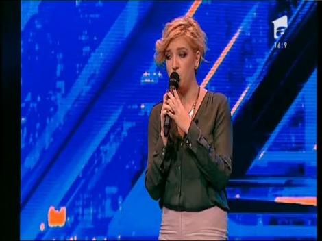 Sinead O'Connor - No Matter How Hard I Try. Vezi aici cum c&acirc;ntă Teodora Ciocănea la X Factor!