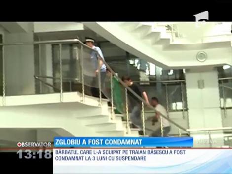 Bărbatul care l-a scuipat pe Traian Băsescu a fost condamnat