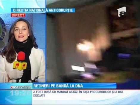 Reţineri pe bandă la DNA