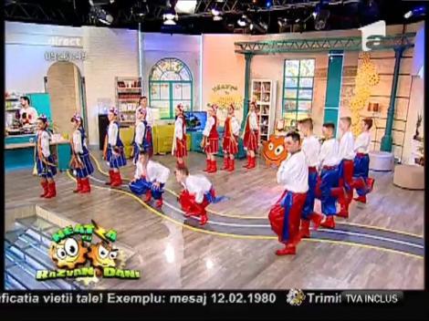 Moloda Nadia, dans tradițional ucrainean