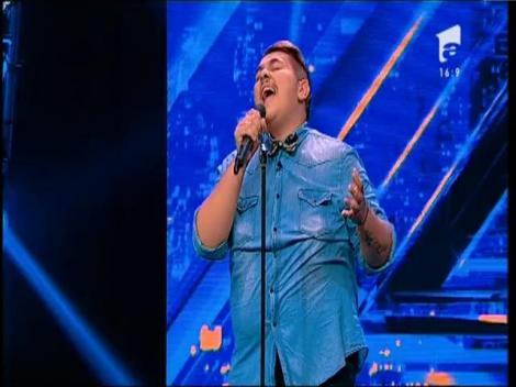 "I set fire to the rain" - Adele. Vezi interpretarea lui Denis Borovină, la X Factor!