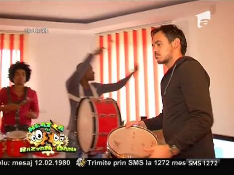 Răzvan și Dani aprind luminițele de Crăciun din București