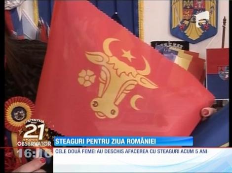 Din dragoste pentru România, confecţionează steaguri!