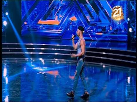 Duel: John Legend - "All Of Me". Vezi interpretarea lui Pavel Denesiuc, la X Factor!