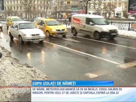 Autovehicule blocate de zăpadă