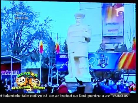 Smiley News: Paradă militară într-un supermarket