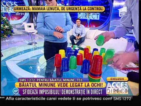 Teo Mihai sfidează imposibilul! Băiatul minune vede legat la ochi!