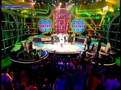 Nicolae Furdui Iancu - "Nu mă bate, Doamne, rău".  Vezi transformarea Ronei Hartner, la "Te cunosc de undeva!"