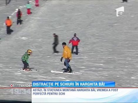 Distracție pe schiuri în Harghita Băi