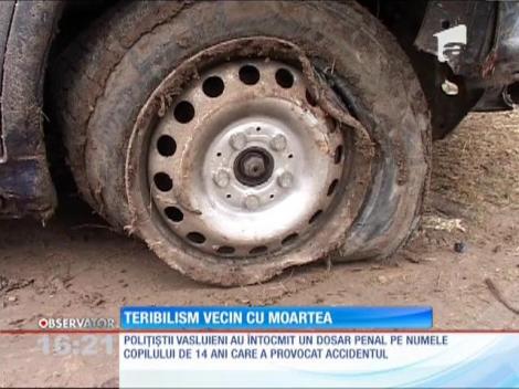 Doi copii de 14 ani au ajuns la spital după ce au plecat la plimbare cu maşina părinţilor