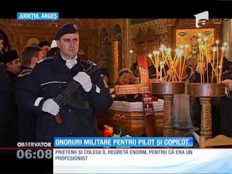 Onoruri militare pentru pilotul și copilotul elicopterului prăbușit în lacul Siutghiol