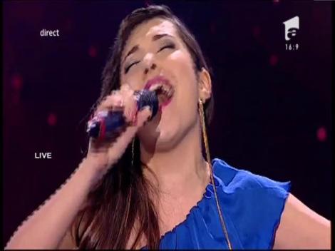 "Bună seara, iubite" - Loredana Groza. Vezi interpretarea Adinei Răducanu, la X Factor!