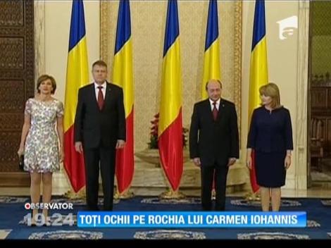 Rochia purtată de Carmen Iohannis la ceremonia de la Cotroceni, criticată de designeri
