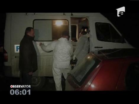 Și-a împușcat soția și apoi s-a sinucis