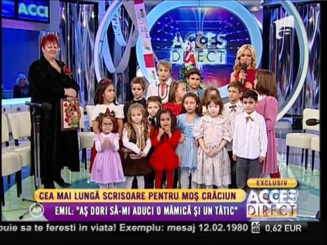 Fără cuvinte! Ce au scris 850 de copii orfani în cea mai lungă scrisoare pentru Moș Crăciun, ce măsoară 600 de metri