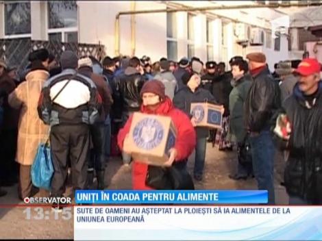 Cozi uriașe la ajutoarele alimentare venite de la Uniunea Europeană