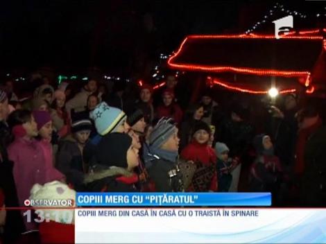 Copiii merg cu "pițăratul"