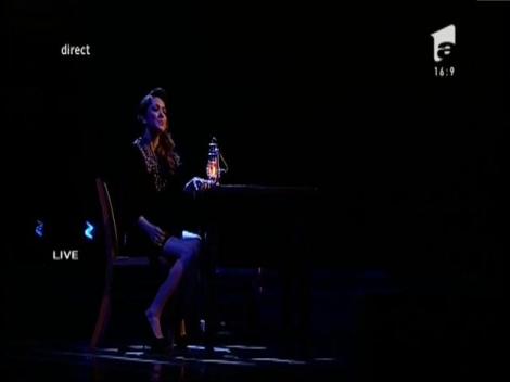 N-a sunat niciodată un colind mai frumos! Adina ne face inima să tresară în finala X Factor