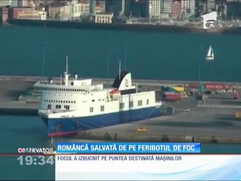 Româncă salvată de pe feribotul de foc