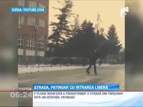Cu patinele prin faţa facultăţii de Arhitectură din Timișoara