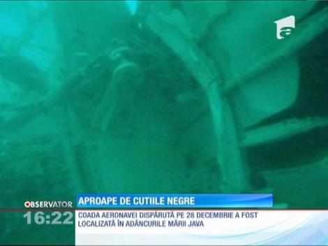 Coadă avionului AirAsia prăbuşit în largul Indoneziei a fost găsită în Marea Java