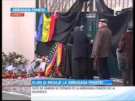 Flori și mesaje la ambasada Franței