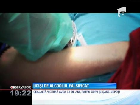 Alcoolul metilic a făcut din nou victime! Doi oameni au murit şi alţi şapte sunt internaţi în spital