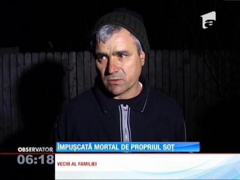 Momente şocante într-o localitate din judeţul Dolj! Un vânător şi-a împuşcat mortal soţia