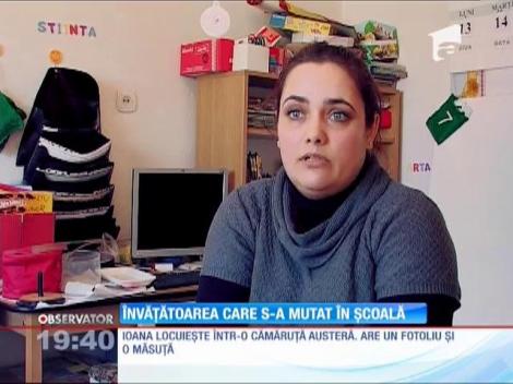 Învățătoarea care s-a mutat în școală