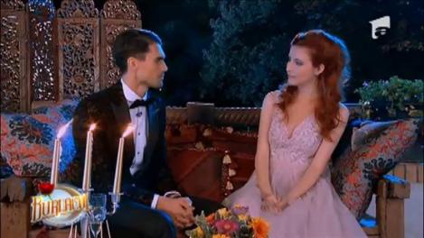 Viitoare parteneră de viață, la pachet cu soacra! O concurentă i-a fost prezentată "Burlacului" de către mama sa