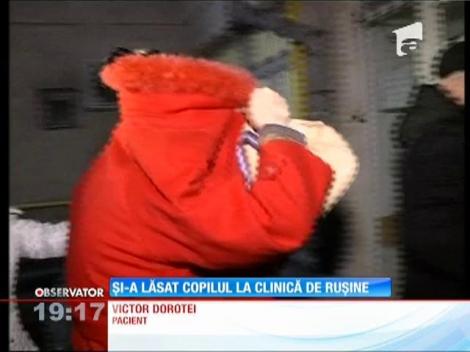 Update / Femeia care şi-a părăsit fetiţa la intrarea unei policlinici private din Sibiu, găsită de polițiști