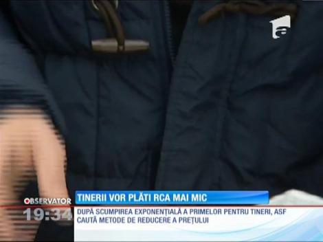 Tinerii vor plăti RCA mai mic