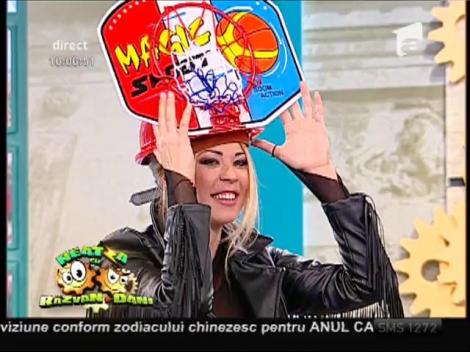 Roxana Nemeş ne prezintă single-ul "Mă dezbrac de secrete"