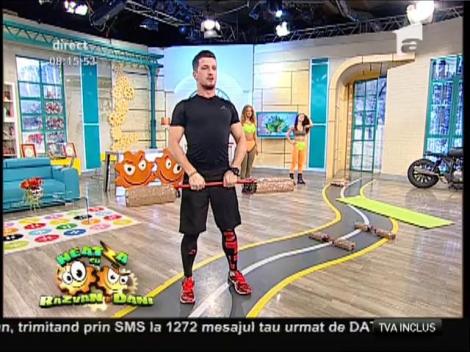 Exerciții fizice cu ajutorul sticlelor cu apă