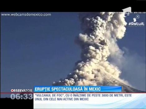 Erupţie vulcanică spectaculoasă în Mexic