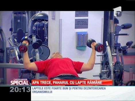 Apă trece, paharul cu lapte răm&acirc;ne