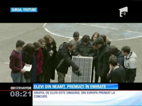 Câţiva liceeni din Piatra Neamţ au câştigat marele premiu la un concurs, în  Emiratele Arabe Unite